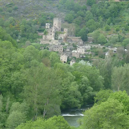 Oustal *