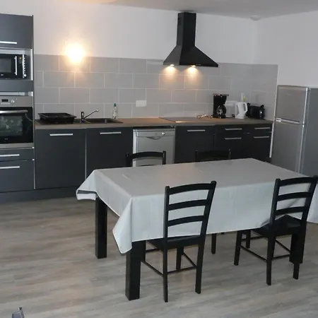 Oustal Apartment